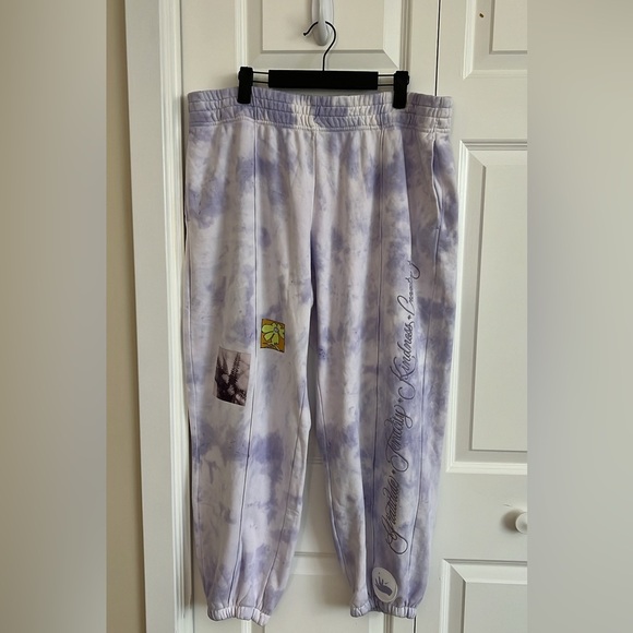 NWT Nike Sweatpants - Picture 1 of 3